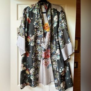 Johnny Was kimono tunic, pure silk, multi-patterned& timelessly chic.